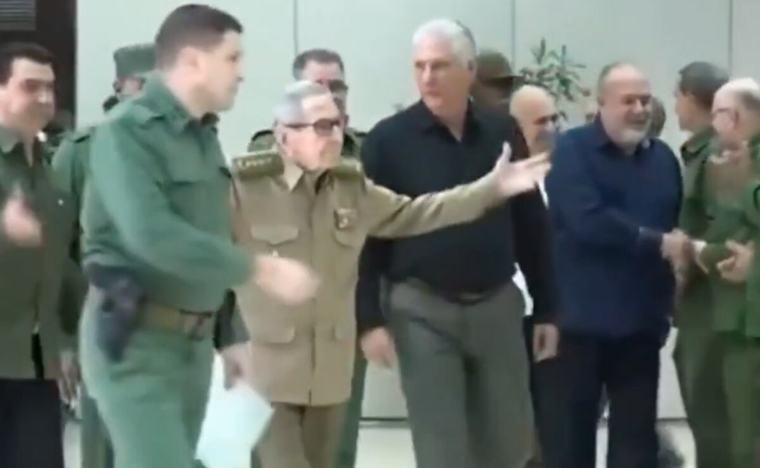 Raúl Castro participa en un acto público en Cuba; reaparece tras los rumores sobre su estado de salud