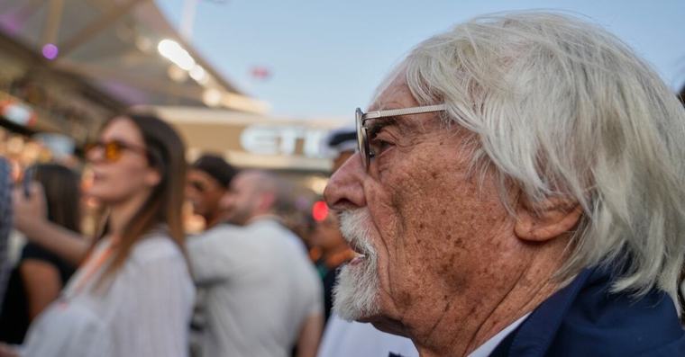Detienen a Bernie Ecclestone, exjefe de la F1, en un aeropuerto por posesión de un arma de fuego