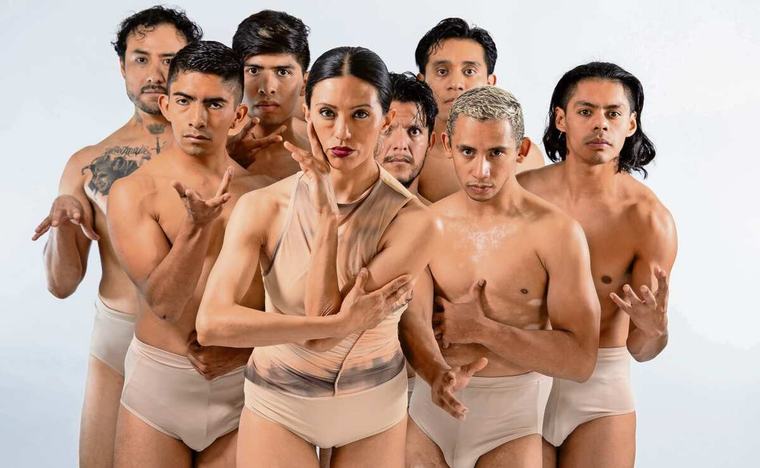 Óscar Ruvalcaba danza con astros