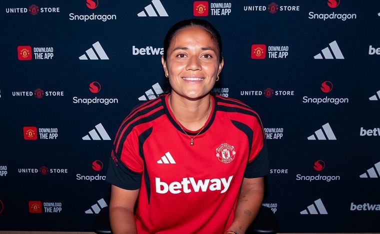 ¡Histórica! Rebeca Bernal da el salto a Europa y firma con el Manchester United