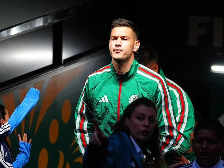 César Montes: El jugador mexicano es buscado por un equipo de España, ¿Cuál es?