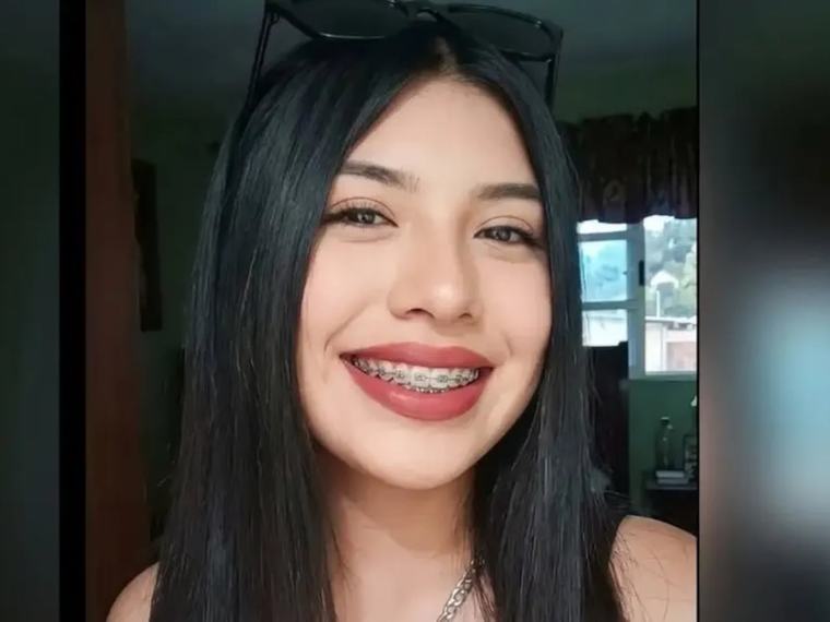 Una femenina de 21 años