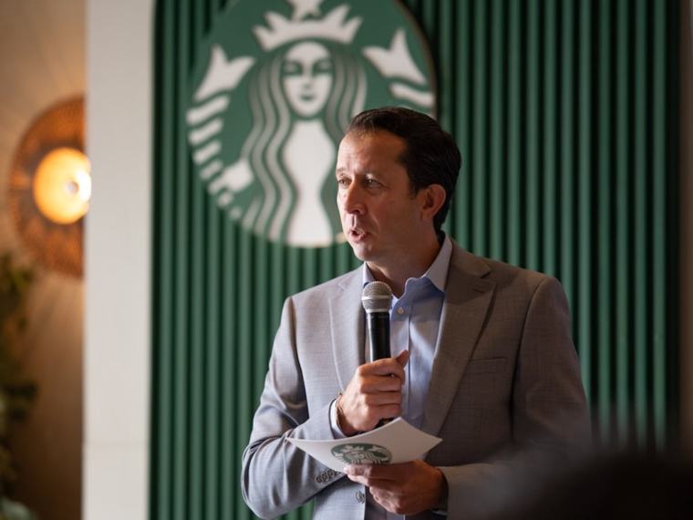 ¿Quién es Jaime Vásquez? El director general de Starbucks para liderar la siguiente etapa de crecimiento
