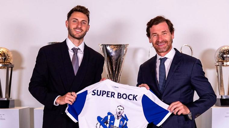 ¡Puede debutar hoy! Santiago Gimenez está en la banca del Porto para duelo ante Moreirense