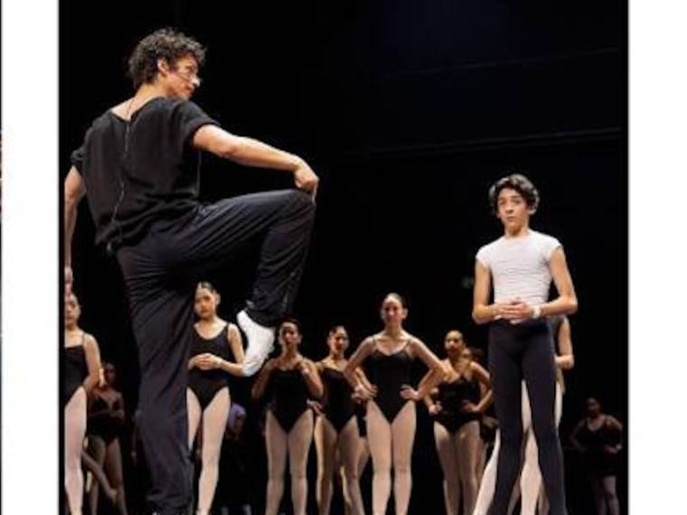 Isaac Hernández imparte clase magistral de ballet gratuita a estudiantes en el Cenart