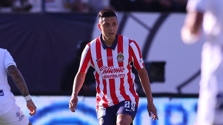 ¡Chivas rechazó una oferta europea por Roberto Alvarado! El CSKA de Moscú quiso llevarlo a Rusia