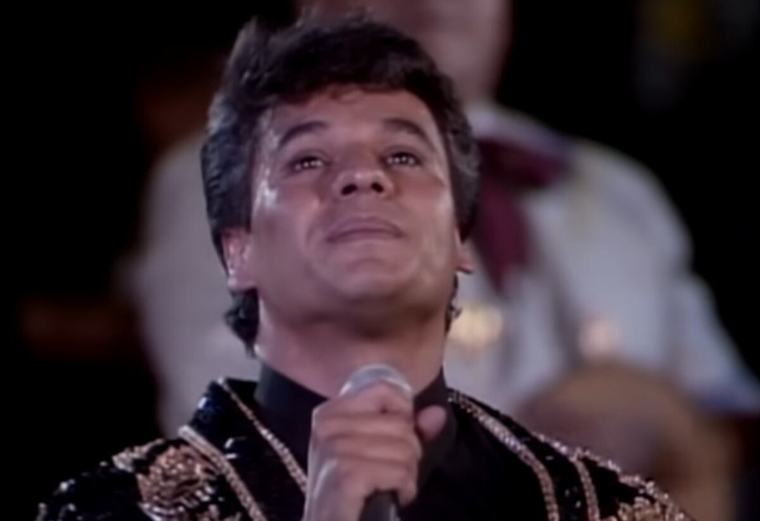 Juan Gabriel: de su infancia a la fama y su paso por Lecumberri, 4 producciones para conocer su historia