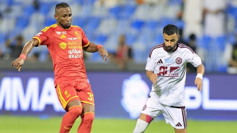 Anulan GOLAZO a Julián Quiñones, pero Al Qadsiah vence de forma contundente a Al Faisaly