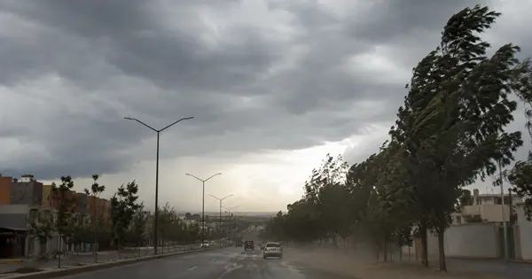 Tres huracanes en el Pacífico, sin amenaza para San Luis Potosí Redacción Aunque Karina, Lowell y Marie mantienen activa la vigilancia meteorológica, no representan riesgo para el estado