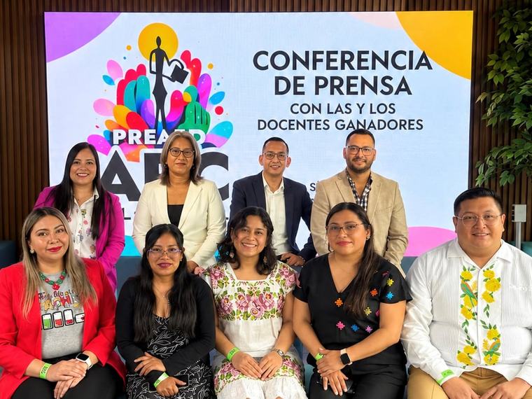 Redirigir, no prohibir; Maestros Ganadores del Premio ABC por Adaptar Tecnología al Aula y Priorizar Inclusión Humana