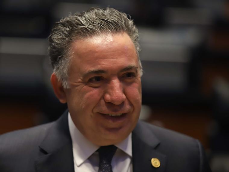 Morena quitará a Inzunza presidencia de comisión de Estudios Legislativo del Senado