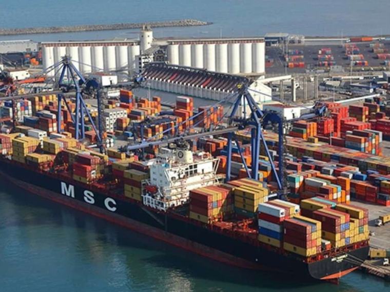 Exportaciones de México a EU aumentan a 16% en julio y marcan nuevo récord