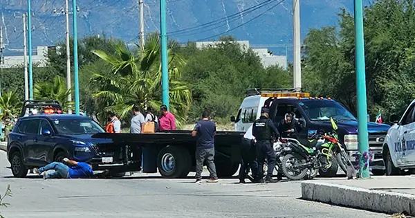 Desigual choque deja tres lesionados Redacción Al lugar acudieron las corporaciones de auxilio
