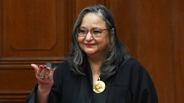 Norma Piña reaparece en la Escuela Libre de Derecho y advierte de "focos rojos" por reforma judicial