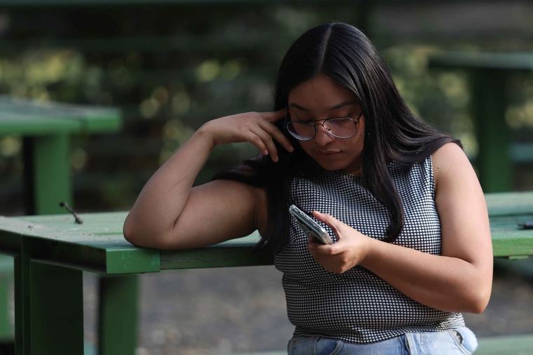 ¿Tu celular termina en ‘1′? CRT suspende 1.9 millones de líneas móviles por no completar su registro