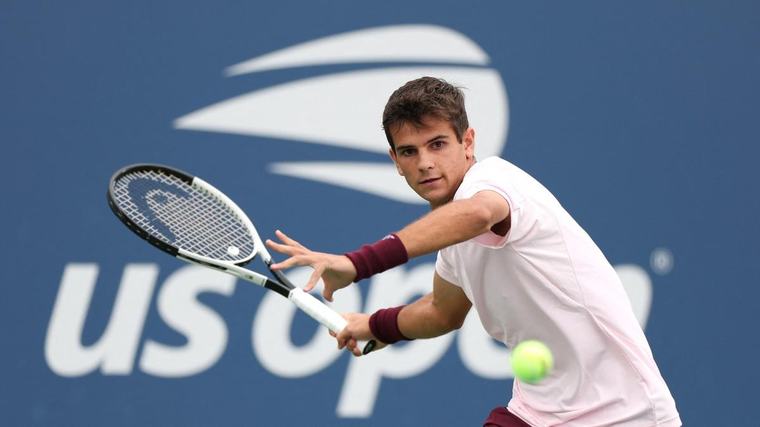 Jódar colapsa en su debut en US Open; Medvedev y Shelton avanzan a cubierto