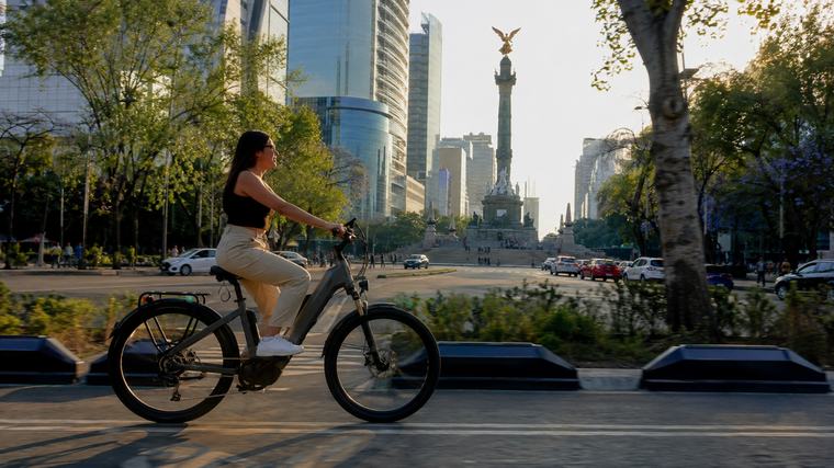 Multas a bicis y motos eléctricas en CDMX desde el 20 de noviembre: así se emplacan y cuánto cuesta el trámite