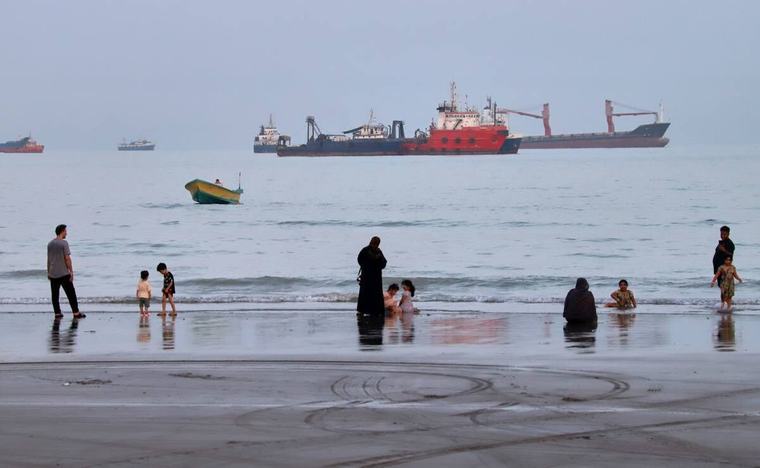 Ejército de EU ataca buques petroleros iraníes en el golfo Pérsico; es en respuesta a agresión de la Guardia Revolucionaria, dice