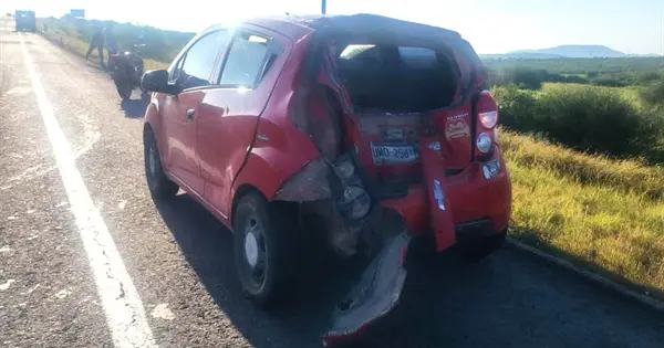 Motociclista fallece tras impactarse contra un Spark SEGURIDAD Huasteca Hoy No pudo evitar el choque sobre la carretera federal 70 Rioverde-Ciudad Valles