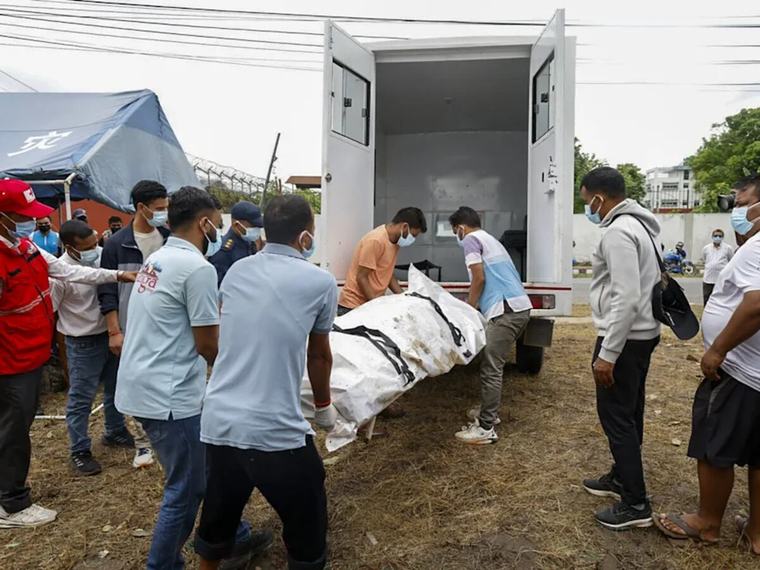 Nepal eleva a 1,295 los muertos por las inundaciones; casi 4,900 personas siguen desaparecidas