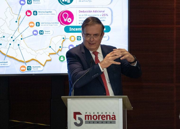 Aranceles a China reducen importaciones a México en 28%; Ebrard defiende la medida
