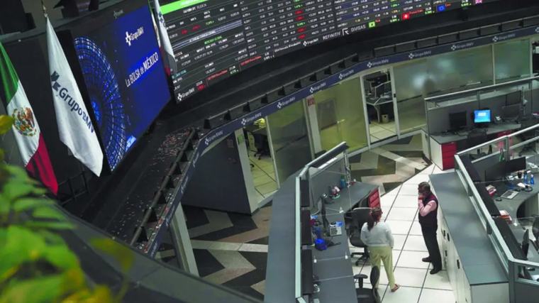 Bolsa mexicana cierra con pérdidas; registra un descenso semanal de casi 1%