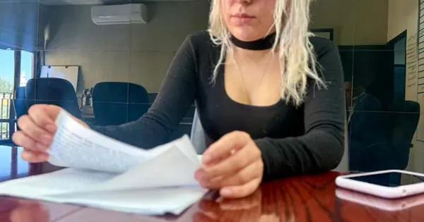 Entre violencias, lucha Daphne por justicia SLP Ana Paula Vázquez La defensa de la joven cuestiona a la FGE por la clasificación de la denuncia contra su expareja como violencia familiar
