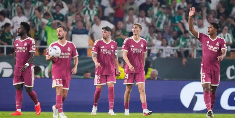 Real Madrid sufre su primera derrota a manos del Real Betis del mexicano Álvaro Fidalgo